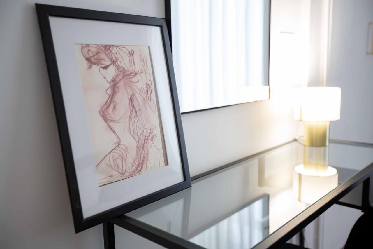 Domus Delia Luxury Apartment Наполи Екстериор снимка