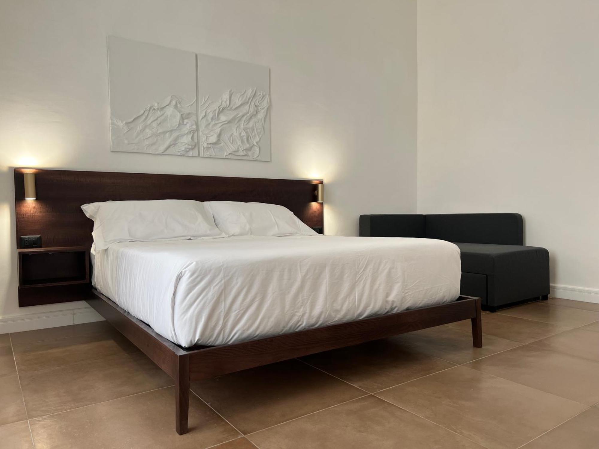 Domus Delia Luxury Apartment Наполи Екстериор снимка
